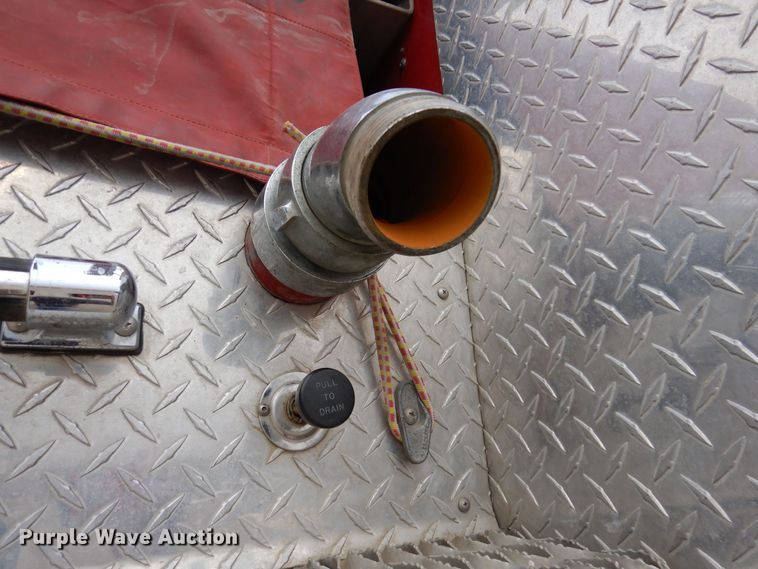 image for item KW9566 1992 Chevrolet Kodiak C5500  pumper fire truck