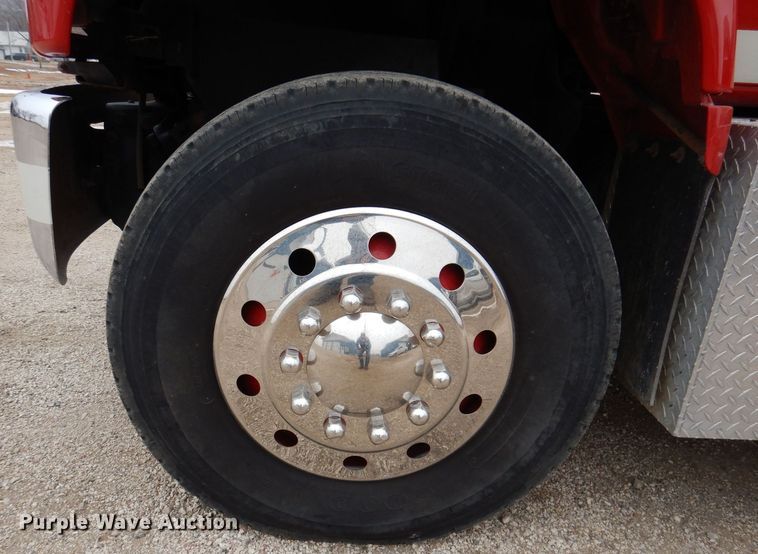 image for item KW9566 1992 Chevrolet Kodiak C5500  pumper fire truck