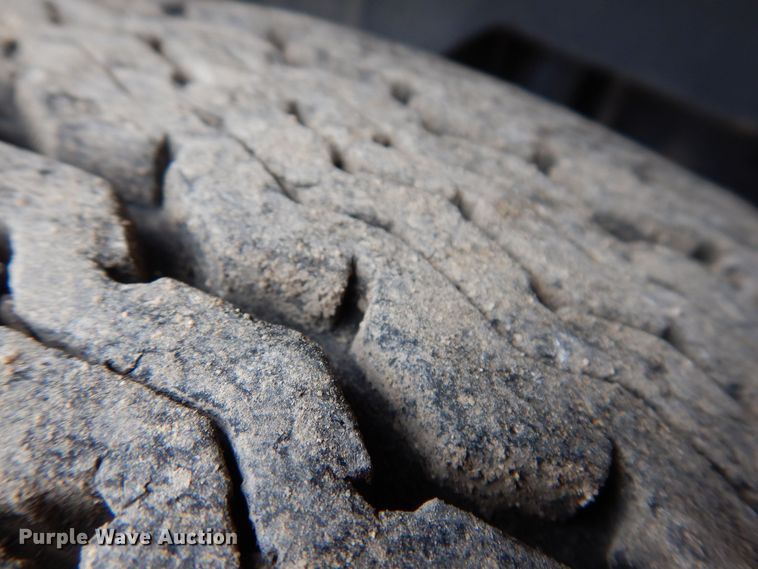 image for item KW9566 1992 Chevrolet Kodiak C5500  pumper fire truck