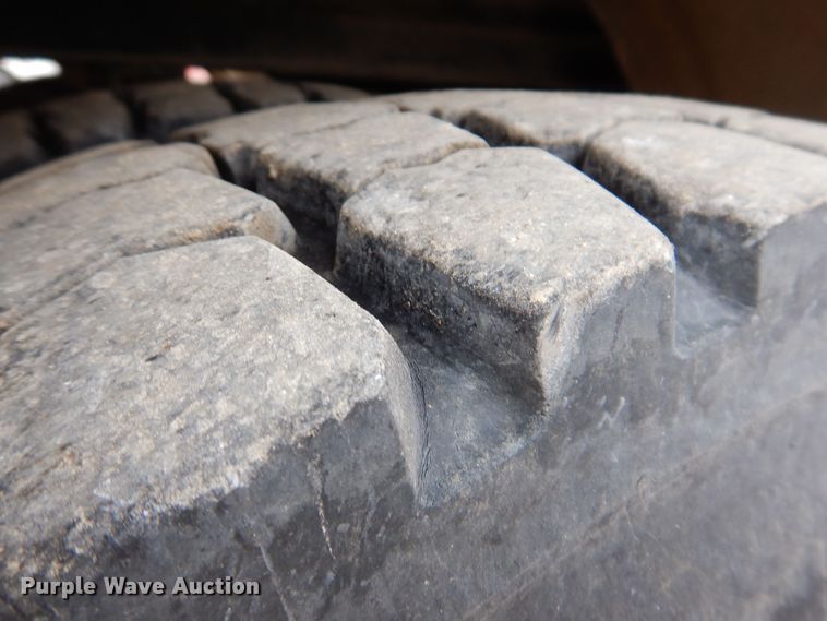 image for item KW9566 1992 Chevrolet Kodiak C5500  pumper fire truck