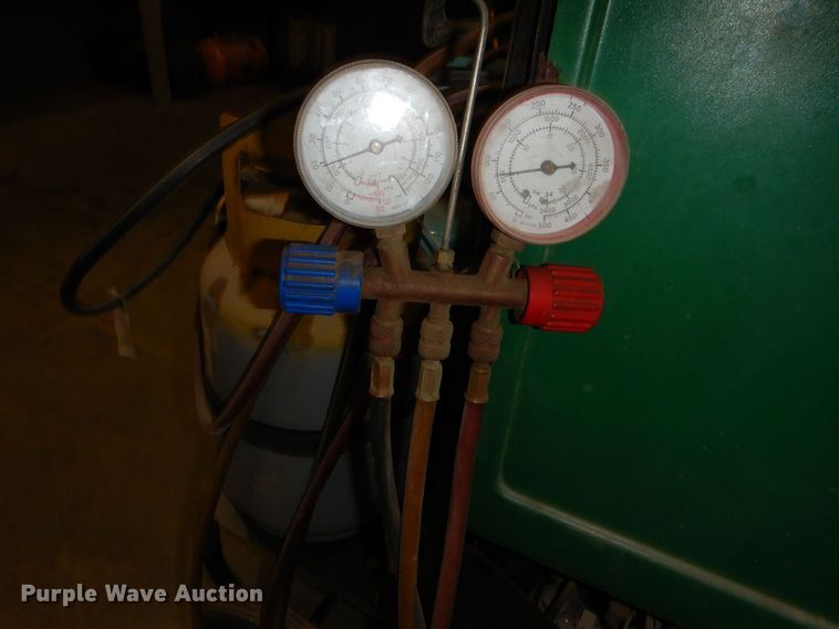 image for item KW9576 Robinair  AC charging station