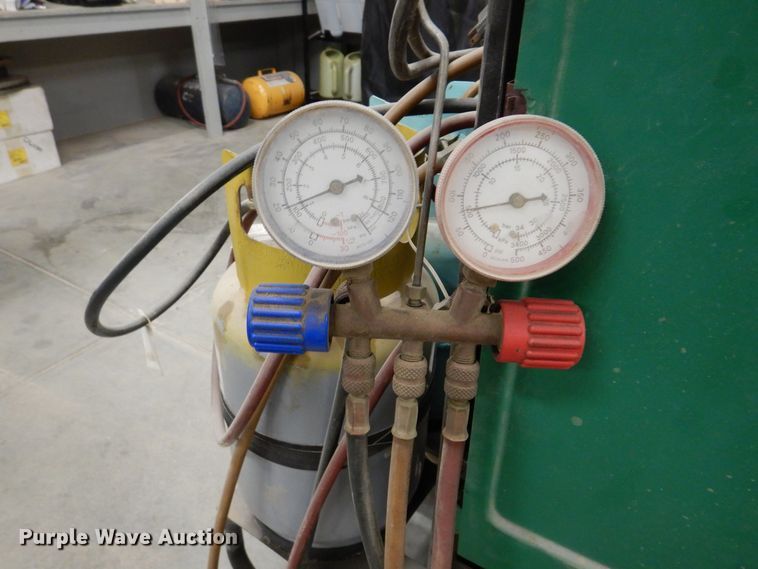 image for item KW9576 Robinair  AC charging station