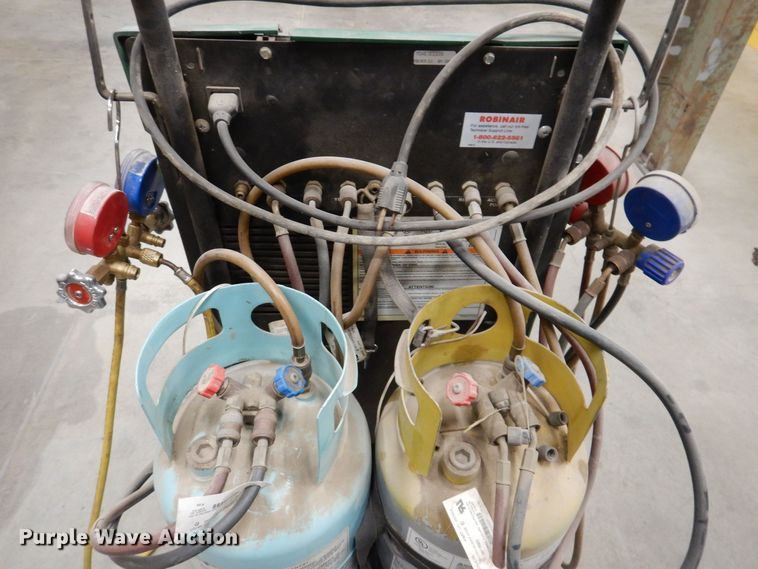 image for item KW9576 Robinair  AC charging station