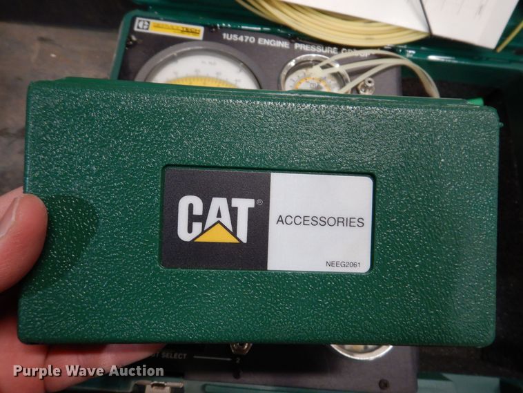 image for item KW9577 Caterpillar  engine pressure gauges