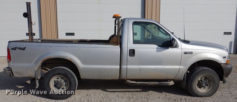 image for item KW9581 2003 Ford F250 Super Duty XL  pickup truck