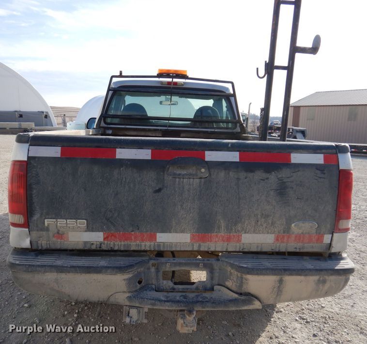 image for item KW9581 2003 Ford F250 Super Duty XL  pickup truck