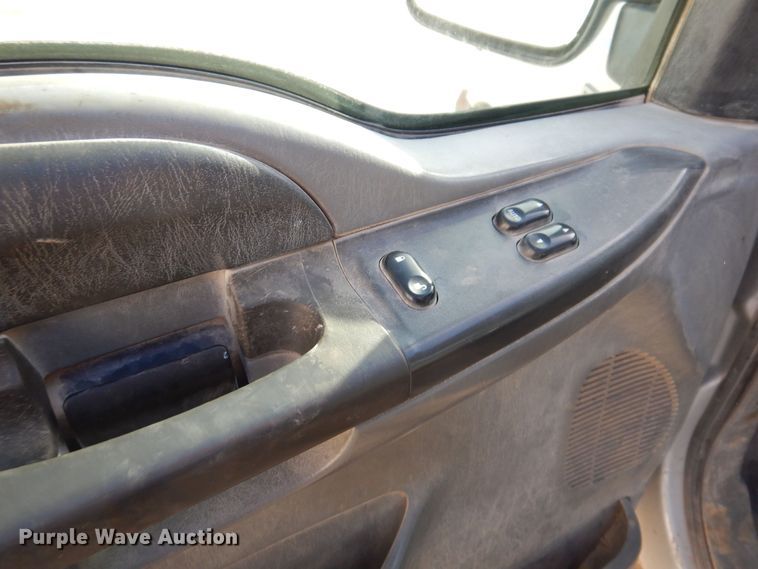 image for item KW9581 2003 Ford F250 Super Duty XL  pickup truck