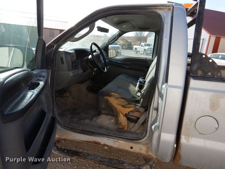 image for item KW9581 2003 Ford F250 Super Duty XL  pickup truck