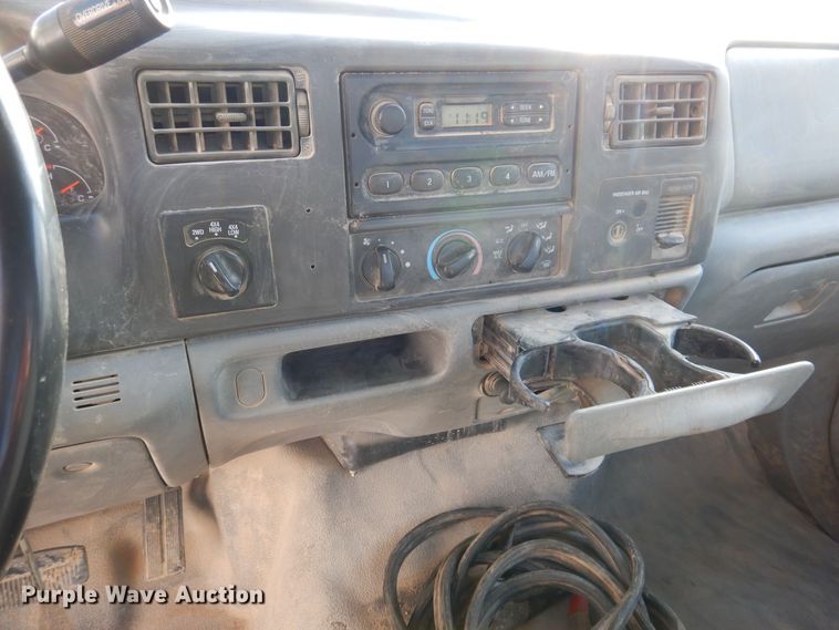 image for item KW9581 2003 Ford F250 Super Duty XL  pickup truck