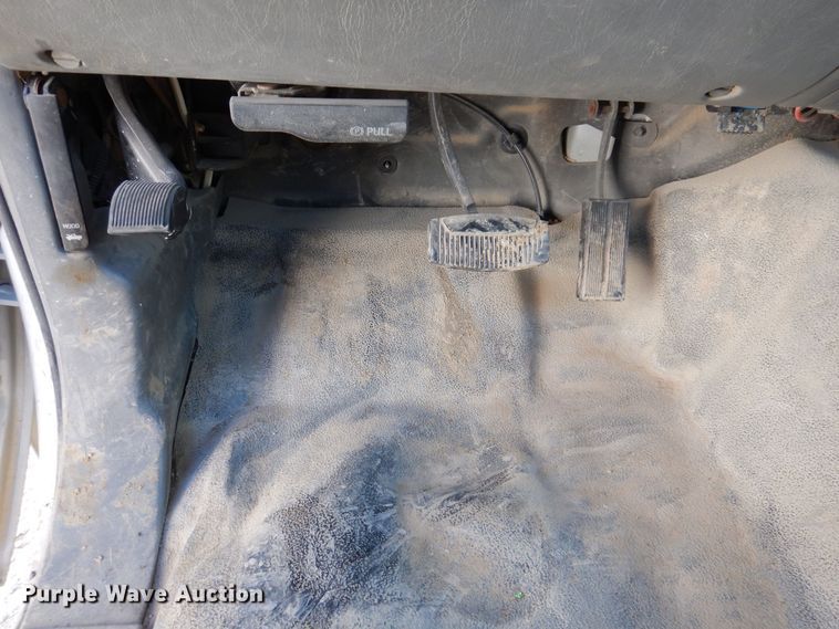 image for item KW9581 2003 Ford F250 Super Duty XL  pickup truck