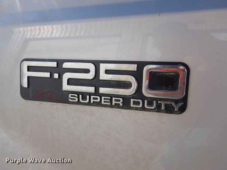 image for item KW9581 2003 Ford F250 Super Duty XL  pickup truck
