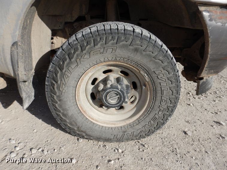 image for item KW9581 2003 Ford F250 Super Duty XL  pickup truck