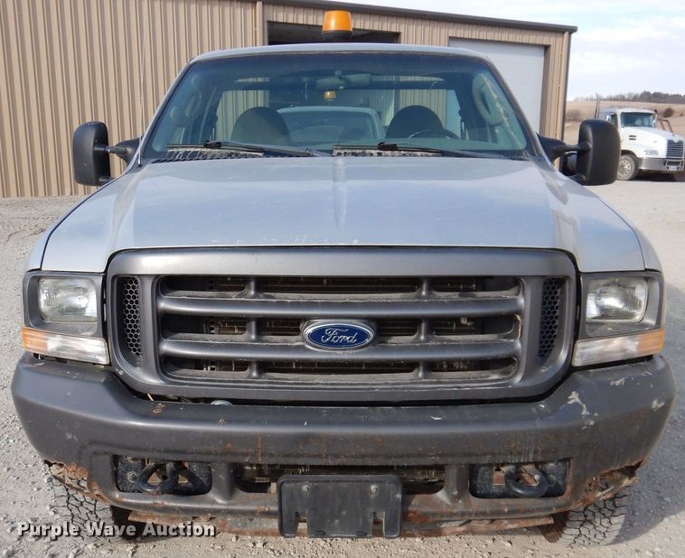 image for item KW9582 2004 Ford F250 Super Duty XL  pickup truck