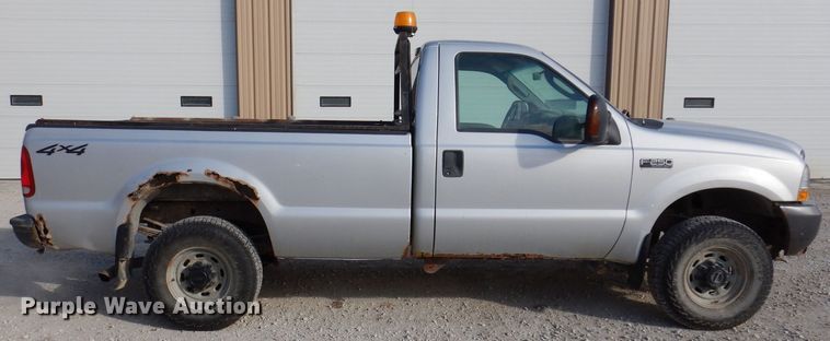 image for item KW9582 2004 Ford F250 Super Duty XL  pickup truck