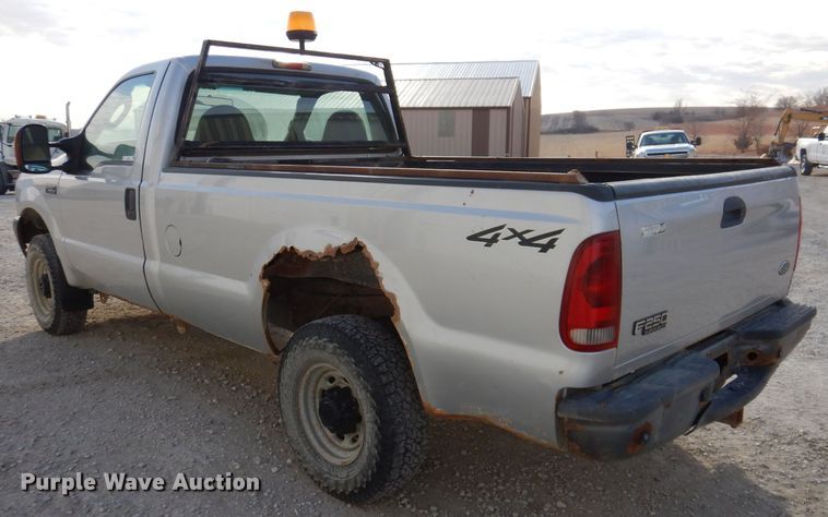image for item KW9582 2004 Ford F250 Super Duty XL  pickup truck
