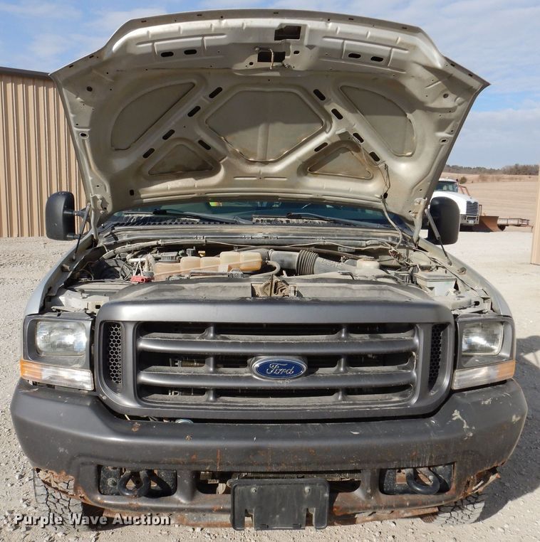 image for item KW9582 2004 Ford F250 Super Duty XL  pickup truck