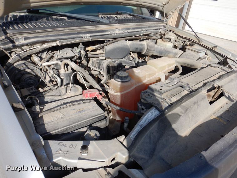 image for item KW9582 2004 Ford F250 Super Duty XL  pickup truck