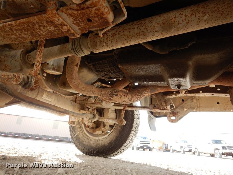 image for item KW9582 2004 Ford F250 Super Duty XL  pickup truck