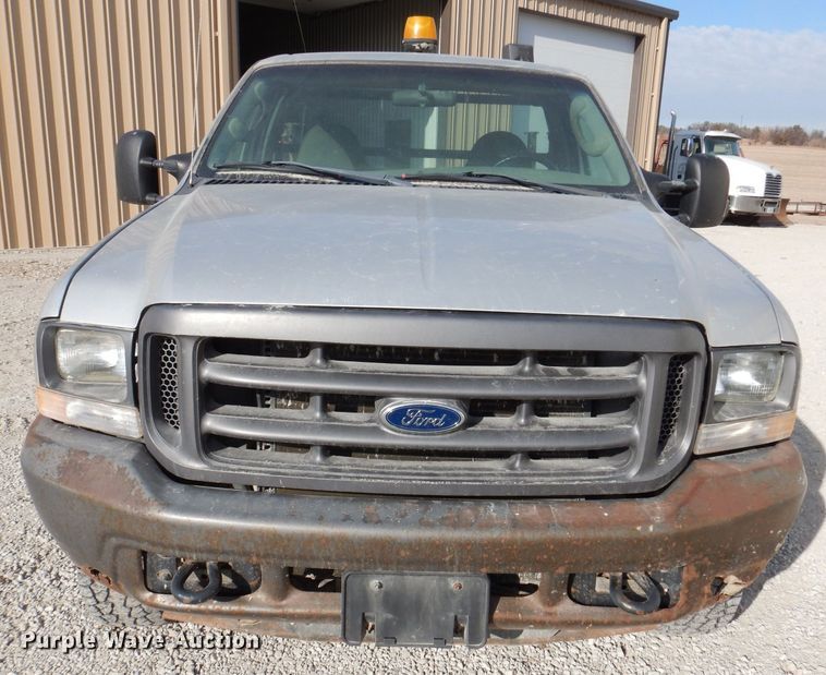 image for item KW9583 2004 Ford F250 Super Duty XL  pickup truck