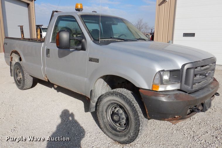 image for item KW9583 2004 Ford F250 Super Duty XL  pickup truck