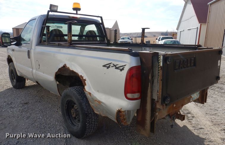 image for item KW9583 2004 Ford F250 Super Duty XL  pickup truck