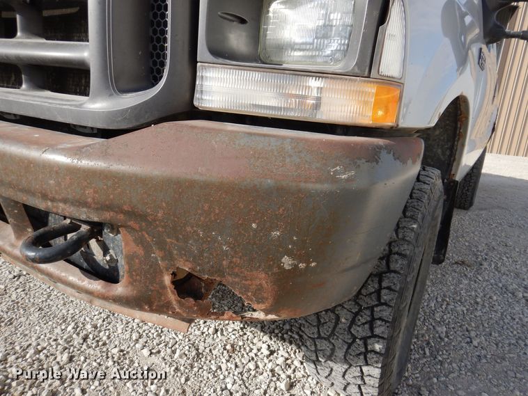 image for item KW9583 2004 Ford F250 Super Duty XL  pickup truck