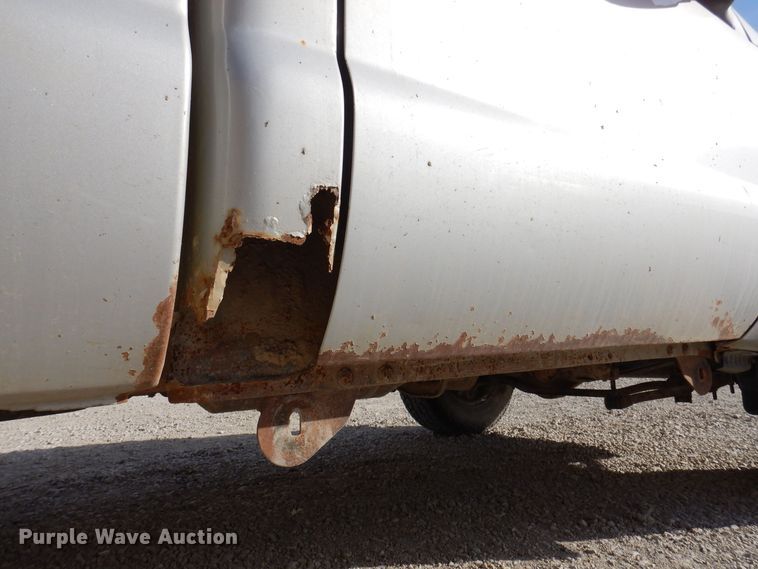 image for item KW9583 2004 Ford F250 Super Duty XL  pickup truck