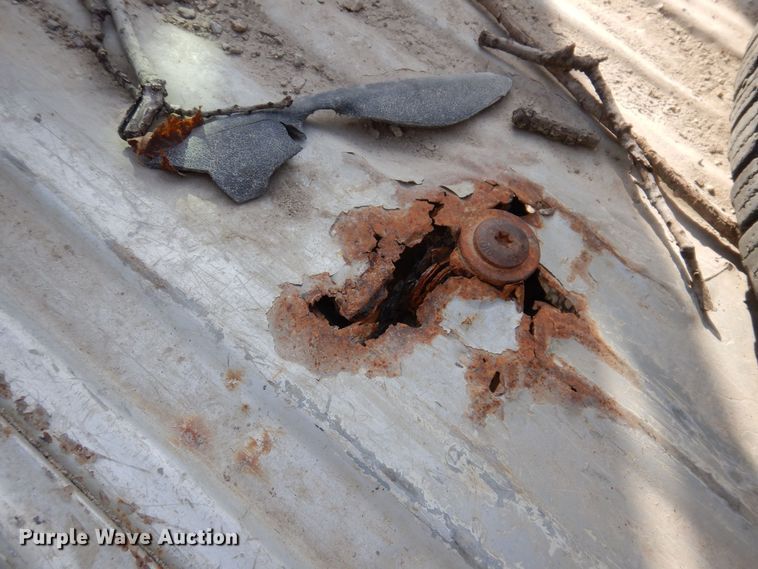 image for item KW9583 2004 Ford F250 Super Duty XL  pickup truck