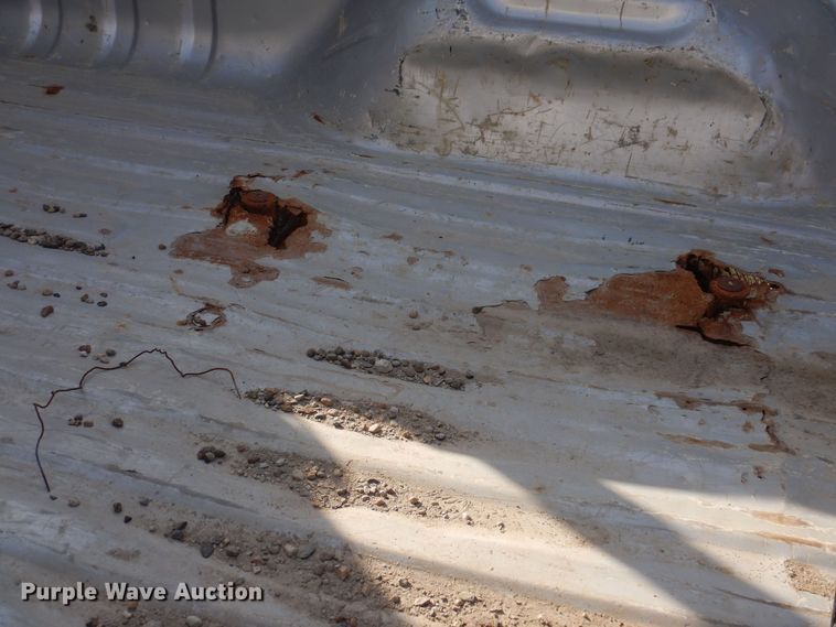 image for item KW9583 2004 Ford F250 Super Duty XL  pickup truck