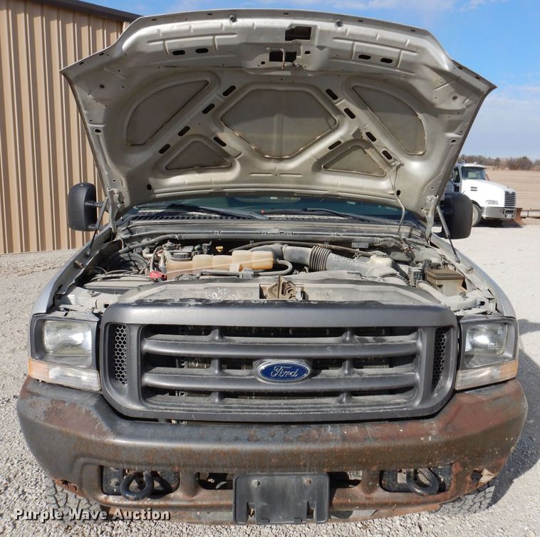 image for item KW9583 2004 Ford F250 Super Duty XL  pickup truck