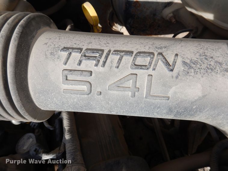 image for item KW9583 2004 Ford F250 Super Duty XL  pickup truck