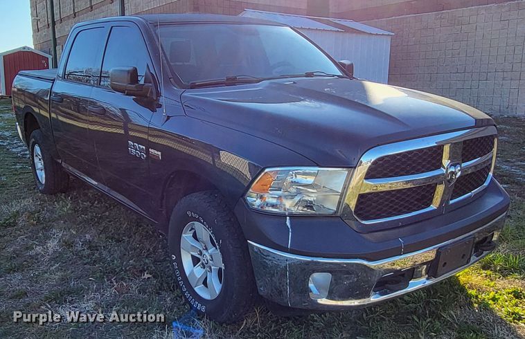 image for item LR9142 2013 Dodge Ram 1500  Crew Cab pickup truck