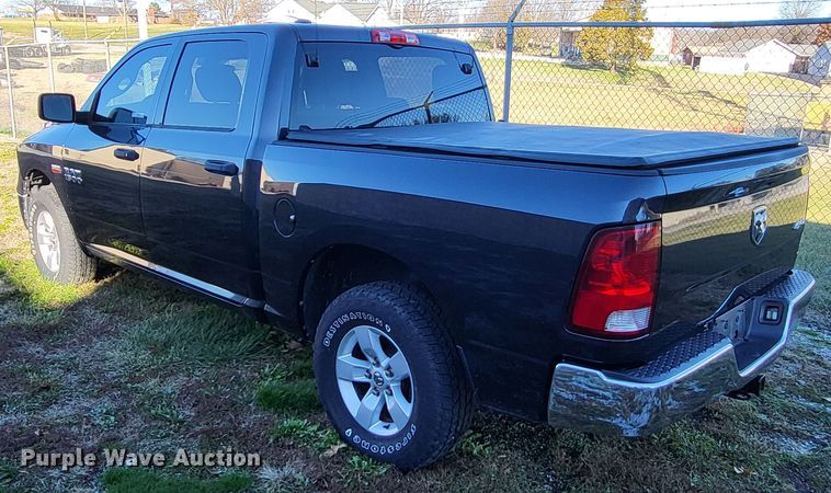 image for item LR9142 2013 Dodge Ram 1500  Crew Cab pickup truck