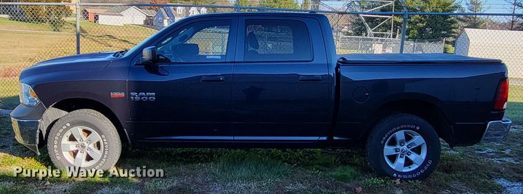 image for item LR9142 2013 Dodge Ram 1500  Crew Cab pickup truck