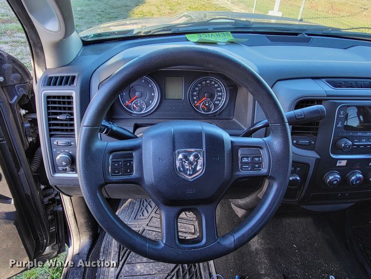 image for item LR9142 2013 Dodge Ram 1500  Crew Cab pickup truck