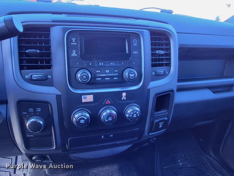 image for item LR9142 2013 Dodge Ram 1500  Crew Cab pickup truck