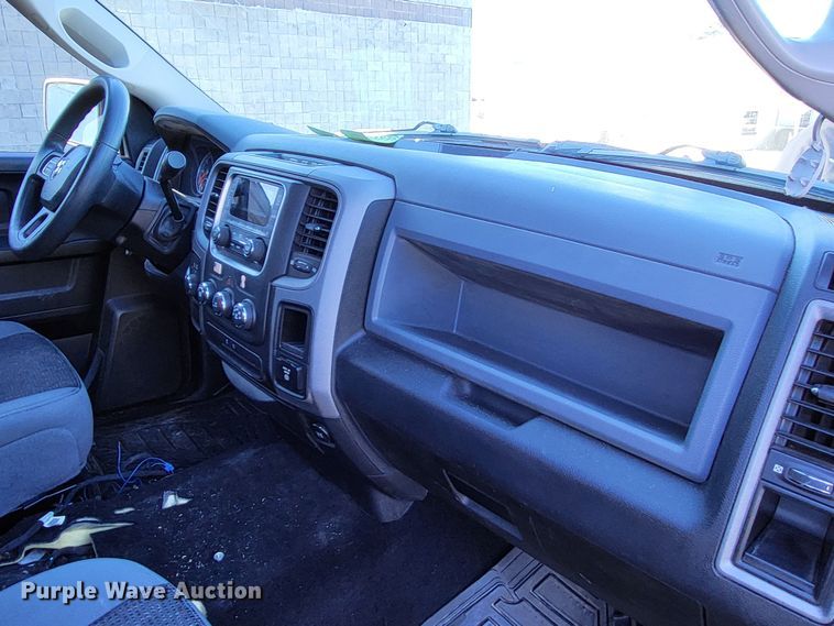 image for item LR9142 2013 Dodge Ram 1500  Crew Cab pickup truck