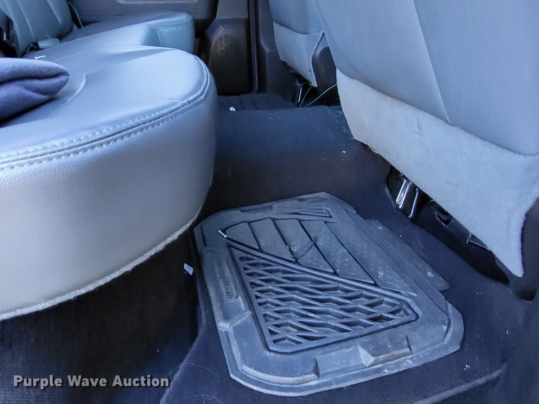 image for item LR9142 2013 Dodge Ram 1500  Crew Cab pickup truck