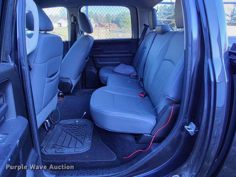 image for item LR9142 2013 Dodge Ram 1500  Crew Cab pickup truck