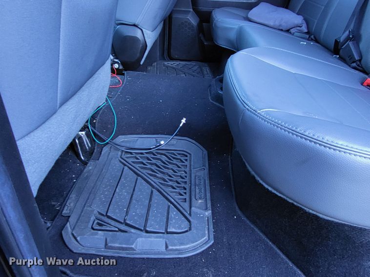 image for item LR9142 2013 Dodge Ram 1500  Crew Cab pickup truck