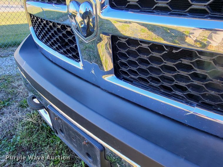 image for item LR9142 2013 Dodge Ram 1500  Crew Cab pickup truck