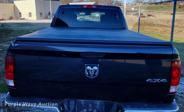 image for item LR9142 2013 Dodge Ram 1500  Crew Cab pickup truck