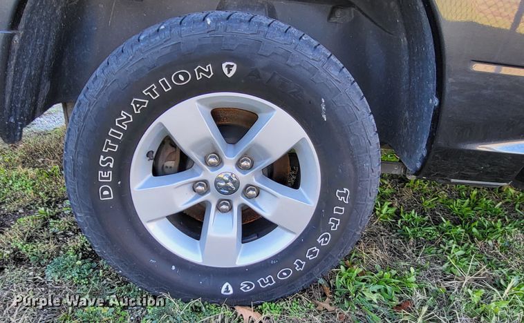 image for item LR9142 2013 Dodge Ram 1500  Crew Cab pickup truck