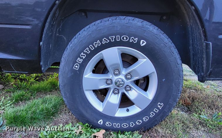 image for item LR9142 2013 Dodge Ram 1500  Crew Cab pickup truck