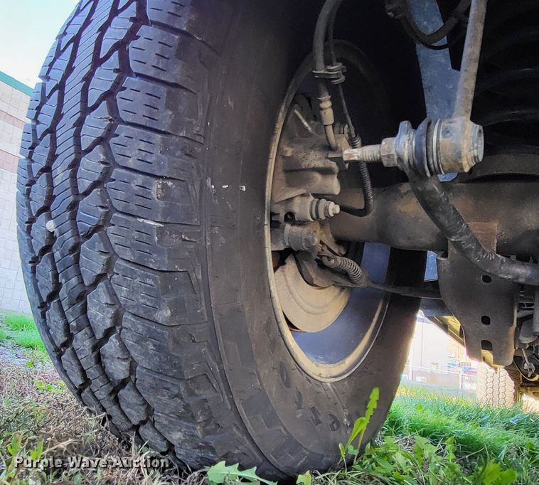 image for item LR9142 2013 Dodge Ram 1500  Crew Cab pickup truck