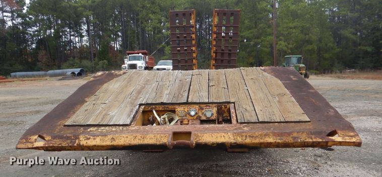 image for item LT9006 1979 Heavy Haul LFF35B  lowboy equipment trailer