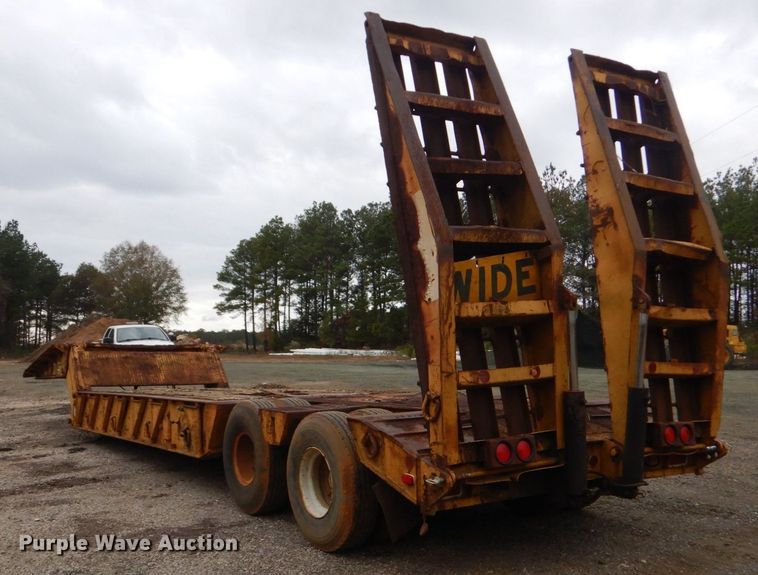 image for item LT9006 1979 Heavy Haul LFF35B  lowboy equipment trailer