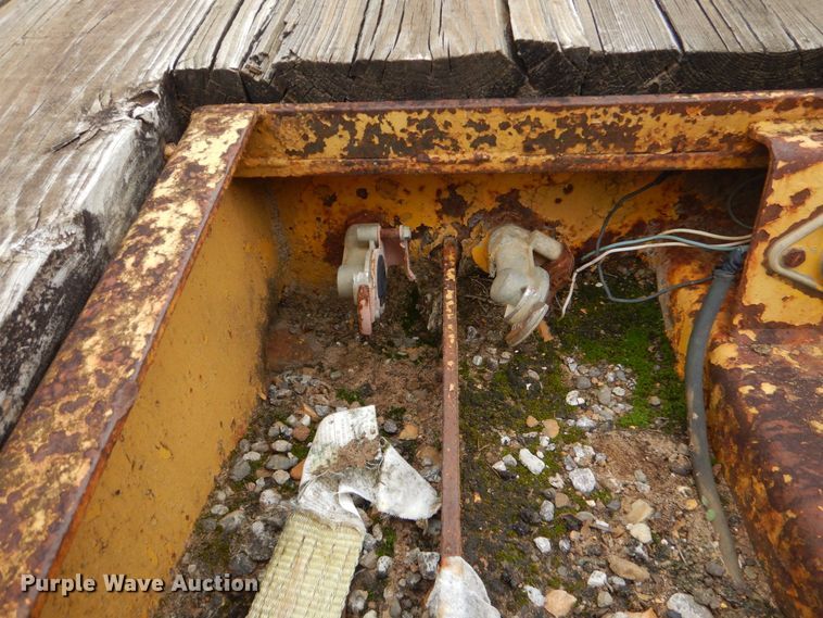 image for item LT9006 1979 Heavy Haul LFF35B  lowboy equipment trailer