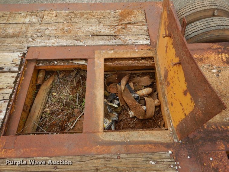 image for item LT9006 1979 Heavy Haul LFF35B  lowboy equipment trailer