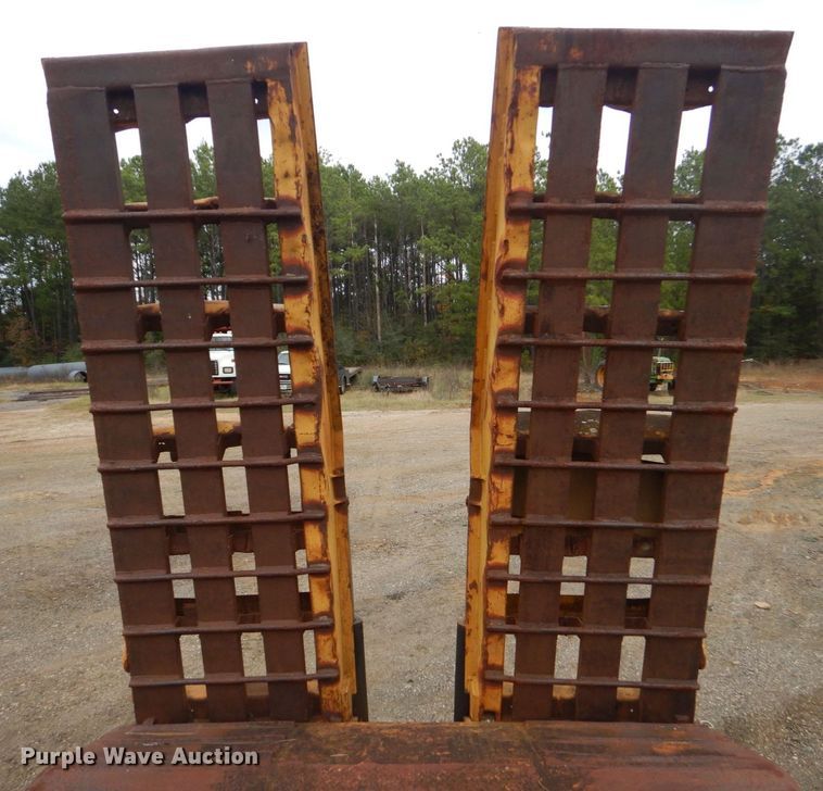 image for item LT9006 1979 Heavy Haul LFF35B  lowboy equipment trailer